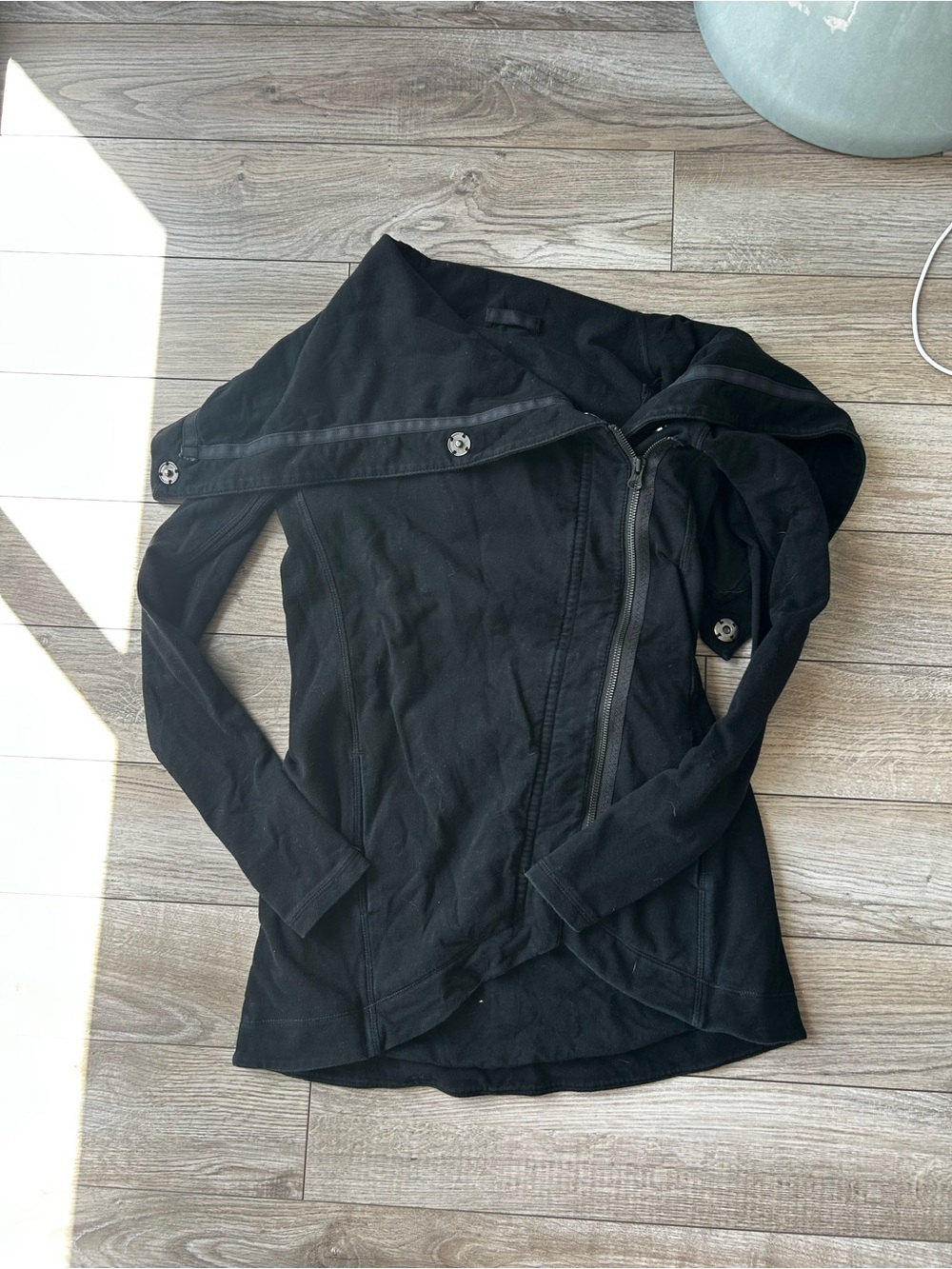 lululemon athletica Black Asymmetrical Hooded Jacket - Women